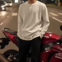 VioletPlot94's Profile Pic