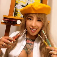 Slika avatara modela meda_kawaii_