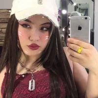 FloraRouz's Profile Pic