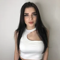 LoraReine's Profile Pic