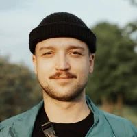 Zungenfertigkeiten's Avatar Photo