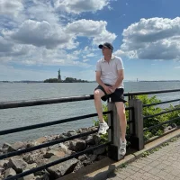 Leshot2025's Avatar Photo