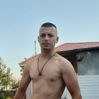 Robby_09's Profile Pic
