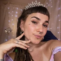 FoxRineHelen's Avatar Pic