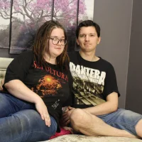 Gambar Profil Chris_and_Rosettel