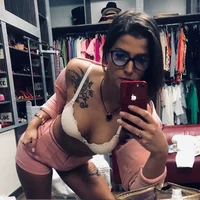 NickyConely's Profile Pic