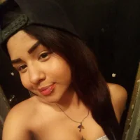 Emma_Castelo_