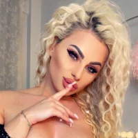 nicolesummerbaby's Profile Pic