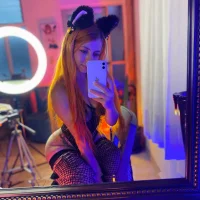 victoriasmithtv's Avatar Photo