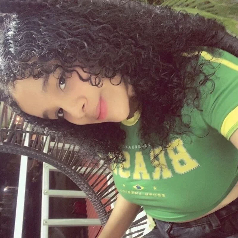 vanesasexyhot21 live cam profile