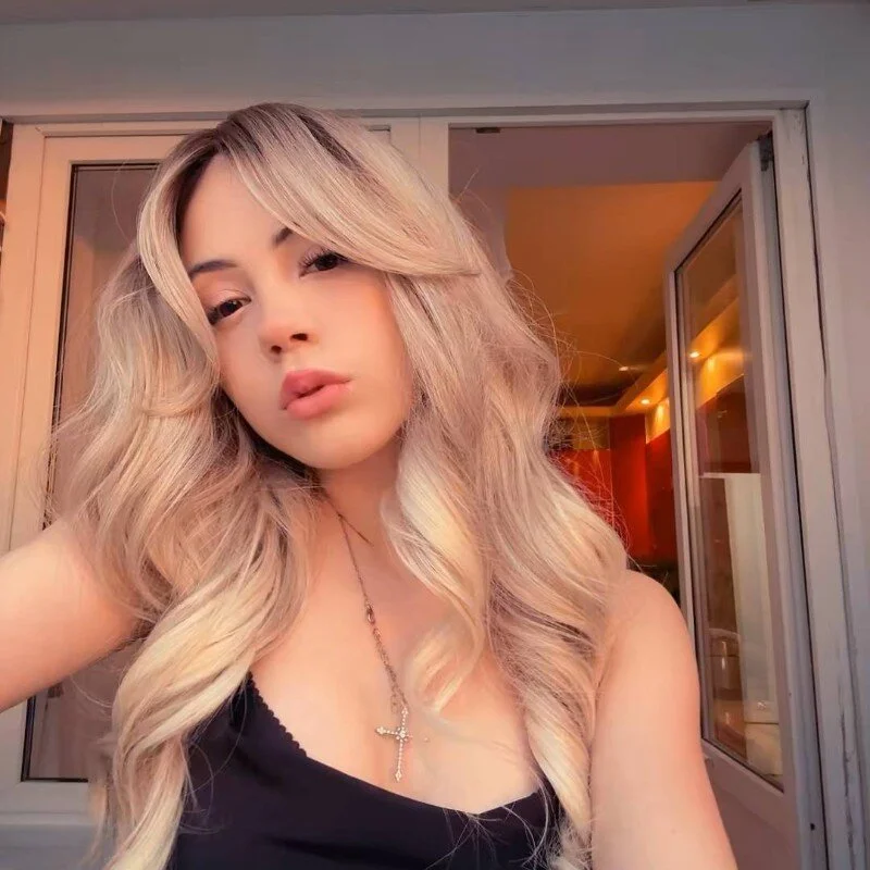 Olivia_Voss