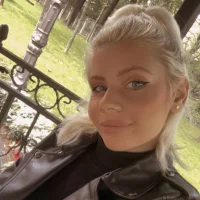 Gambar Profil AnaissLenn