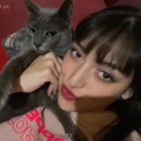 lunitastrip's Profile Pic