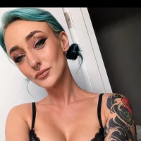 LittleDollyy's Avatar Pic