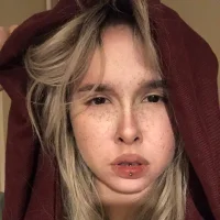 รูปโปรไฟล์ของ KatieHearing