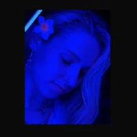 e_lara's Avatar Pic