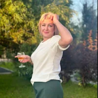 yourmodest's Profile Pic