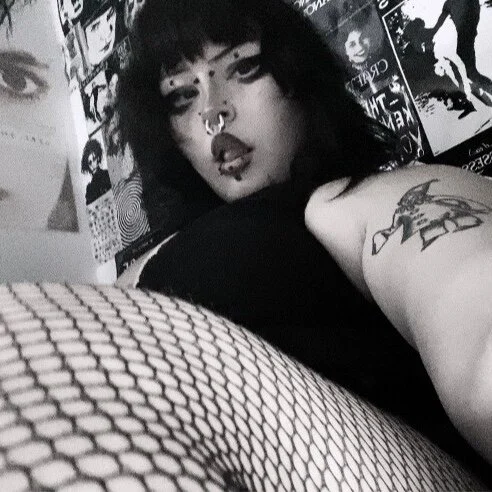 aliengothgirl profile photo