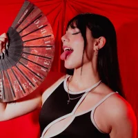 jade_reeed Adlı Modelin Avatarı