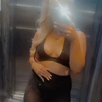 Riri227x's Profile Pic