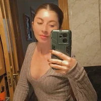 รูปอวาตาร์ของ Ella_Rose