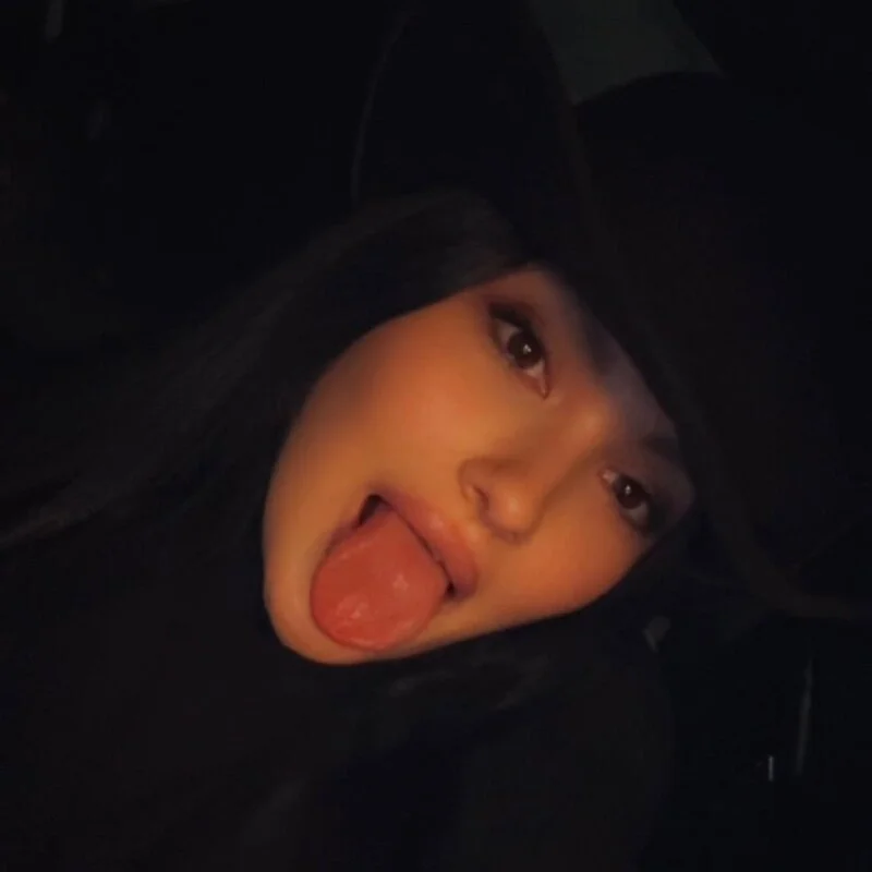 MaraFun's nudes and profile