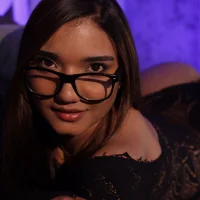 Scarrlett_Rose's Avatar Photo