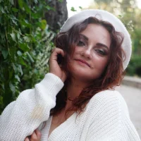 Rose_Christina's Profile Pic