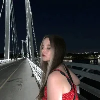 ALISAPLUSKISS's Profile Pic