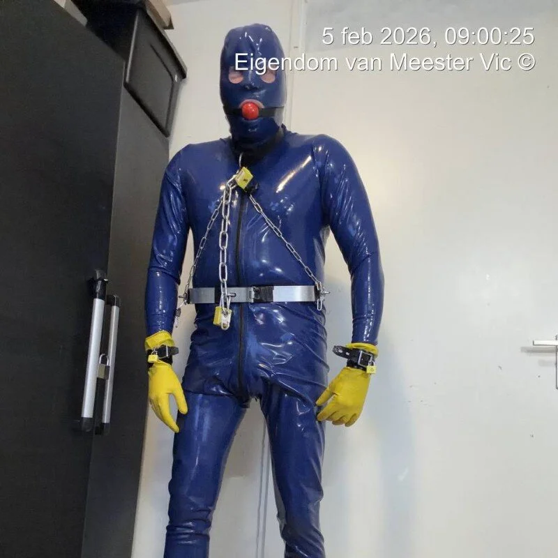latexslaveboy profile photo