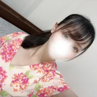 --rena's Profile Pic