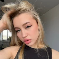 Kate_lips's Profile Pic