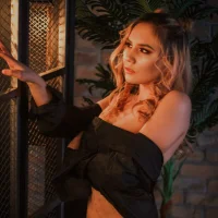 Foto desnuda XXX de unmatchedSIA