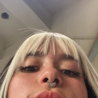 PrettySlut22's Profile Pic