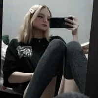 Gambar Profil Ray_Ernestine