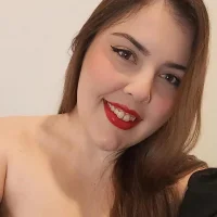 giovana_castellani's Profile Pic