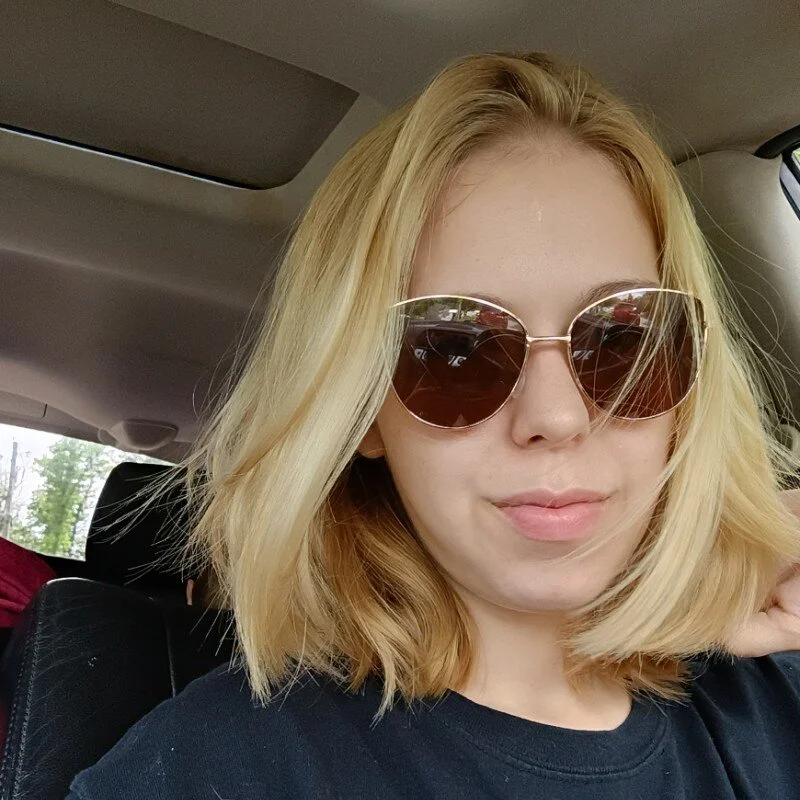Blonde2569 profile photo