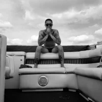 Midwest-exhibistionist's Avatar Pic