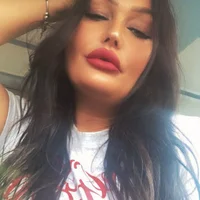 Charming_SeductiveMia34's Profile Pic