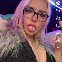 lostinherwonderland's Avatar Pic