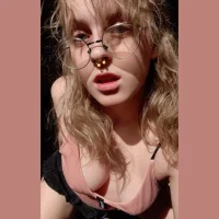 cherry_sunrae_fae's Profile Pic