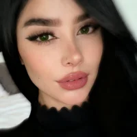 NicolleGirard's Offline Chat Room