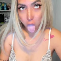 MissAsianKittys profilbillede