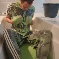 Профилна снимка на WetClothes4YouLive