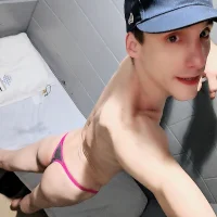 bigdickmtlqc live webcam