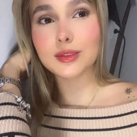 Awatar – Emmaa_white_