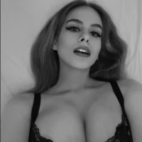 LesieMour's Avatar Pic