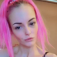 Pinkyzee's Profile Pic