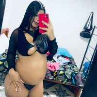 pregnant-cute webcam