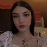 LynnaBennett's Profile Pic